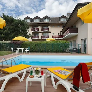 *** Hotel The Originals City, L'arc-en-ciel, France