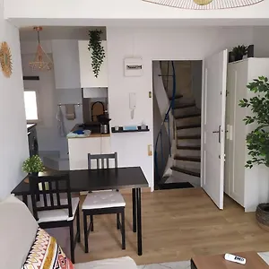  Apartment T2, Centre Historique, Place Des Carmes France